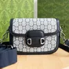 Mulheres Crossbody Handbang Cucci bolsa de bolsa de ombro clássica de diamante estampado letra de metal verificada letra magnética fivela tigre couro 492