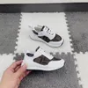 2024 NEUE Freizeitschuhe Junge Mädchen Sneaker Kind F Designer Logo Plattform Stiefel Fußballschuhe Trainer Sommer Baby Marke Spaziergang Outdoor Reisen Frühling Tennisschuhe Geschenk mit Box