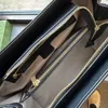Designer väskor Kvinnor handväskor präglade tygpåse kedja rem axel crossbody väska klassisk stor kapacitet ryggsäck