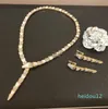 Kolekcja przyjęcia Kolczyki przyjęcia Ustawienia Diamentowe matka perłowych plastowanych złotych kolorów wąż węża snakelike biżuteria zestawy biżuterii