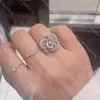 Luksusowe pierścionek z kamelii pełne pierścionki diamentowe dla kobiet Wysokiej jakości designerski pierścionek zaręczynowy Lady 925 Biżuteria