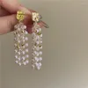 Kolczyki Dangle Vintage naśladowane perły biżuteria z mąki Pearl Tassels Wykwintny urok biżuterii dla kobiet Delikatne modne kolczyki romantyczne eleganckie eleganckie