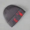 Berretto di design da uomo cappello invernale da donna Marchio di moda di lusso Berretto caldo resistente al freddo Berretto da regalo in lana Casquette di alta qualità Berretto da stampa di lettere popolare berretto Baotou