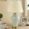 Bordslampor Ply Modern Ceramics Lamp Led Nordic Creative Fashion Simple Bedside Desk för hem vardagsrum sovrummet