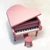 Figurine decorative Bellissimo aspetto Mini carillon Giocattolo in legno per pianoforte adatto a bambini dai 2 ai 12 anni 15,4 10,5 13 cm