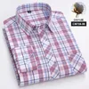 Camisas casuais masculinas versátil xadrez oxford camisa de algodão frontal bolso regular ajuste botão único vestido de colarinho grosso