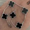 Designer Bracelet Luxury 4 Four Leaf Clover Van Charm Elegant Fashion 18k Gold Agate Shell Mother of Pearl Cleef Couple Holiday Special Counter 559l Y0JO