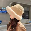 Brede Rand Hoeden Emmer Mode Pluizige Bontmuts voor Vrouwen Winter Dikke Warme Zachte Pluche Visser Panama Cap Femme Vintage Lam Fleece 231130