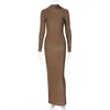 Casual Dresses Jokaa Elegant Shiny Solid Maxi Women Hipster Sexig långärmad rygglös Bodycon -klänning Fall 2023 Midnight Party Clubwear