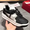 واحد مسمار منخفض Nappa Sneaker Designer Mens Sports Shoes Maxi التفاصيل مع الجلود العلوية العلوية الرطبة الأحذية الرياضية الترفيهية في الهواء الطلق