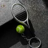 Keychains Lanyards Creativity Sport Mini Tennis Racket Pendant Keychain Keyring Key Chain Ring Club Souvenir Ryggsäck Dingle Gifts till tonåring R231201