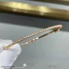 Bangle Trend الشهيرة العلامة التجارية أعلى جودة أساور المجوهرات الفاخرة الأوروبية للنساء Zircon Bangle Classic Pure 925 Sliver 231201