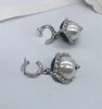 Boucle d'oreille à breloques avec perles de coquillage naturelles blanches en argent plaqué avec boîte à timbres