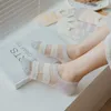 Vrouwen Sokken Summer Ultradunne Crystal Silk Non-Slip Silicone Low Cut Sock Slippers Casual Ademende onzichtbare No Show