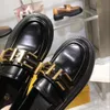 Luxurys Designer Sıradan Ayakkabı Siyah Deri Loafers Kadın Kahverengi Çiçek Elbise Platform Ayakkabı Ofis Kariyer 10a En Kaliteli Açık Sneaker Beyaz Yürüyüş Ayakkabı Hediye Kutusu