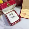 Anello di diamanti di lusso Set Anello di fidanzamento di design da donna Gioielli in nastro 925 di alta qualità Lady Wedding Party Regalo di San Valentino di Natale con scatola