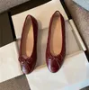 Designer balet płaskie buty swobodne buty dwa kolorowe patchwork klasyczne sandały mody sandały kobiety wiosna i jesienne chanels buty butów okrągłe palce w nago