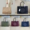 Luxury Designer Bag Axelväskor Designers Woman 2 Storlekar Tote Designer Tote Bag Women Handbag Nylon Handväskor Klassisk fast färg stor volym shoppingväska väska