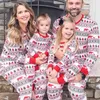 Tenues assorties pour la famille Pyjamas assortis pour la famille de Noël Dessin animé Elk Tree Flocon de neige Imprimé Tenues familiales Vêtements de nuit parent-enfant Ensembles deux pièces 231201