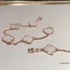 Designer smycken rosa van clover armband fyra bladklöver Pearl 18ct Guldmärke Love Charm Crystal Diamond Jewelery Gift
