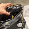 19 -serien Stylish Womens Shoulder Bag 26cm Leather Quilted Diamond Gold Hardware Metal Buckle Luxury Handbag Matelasse Chain Crossbody Bag Makeup Bags Sacoche