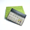 Vintage Graffiti Designer Titulaire de la carte Femmes Hommes Portefeuille 7A Porte-monnaie matelassé Pochette de luxe Petite abeille Organisateur de poche Porte-monnaie avec boîte Portefeuilles noirs Bracelet