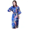 Kvinnors sömnkläder 2023 Högkvalitativ kinesisk kvinnor Silk Home Dress Robe Summer Lounge Nightshirt Kort ärm Nightrown Plus Size Size