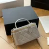 Womens Designer Top Handle Vanity Box Clutch bags Tote Bags Gold Metal Hardware matelasse Chain Crossbody Schouder Cosmetische Case Handtassen C23