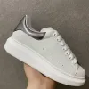 Designer skor plattform män herrskor sneakers kvinnor vit svart blå överdimensionerad läder runda tå espadrilles lägenheter snörning löpskor casual skor män skor