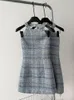 Robes décontractées Été sans manches Mode Corée Tweed Sexy Perles Halter Cou Robe Pour Femmes Élégantes Une Ligne Plaid Mini Robes