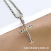 Collier Dy Cross pour hommes et femmes, pendentif de luxe de styliste en fil x, ligne de mode, vêtements rétro, cadeau d'anniversaire, 243F