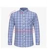 Camisas casuais masculinas versátil xadrez oxford camisa de algodão frontal bolso regular ajuste botão único vestido de colarinho grosso