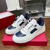 Designer V Running Shoes Fashion Sneakers Women Lace-Up Sports Shoe Casual Trainers Woman Sneaker FBHVCCCB