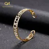 Bracciale rigido con nome in oro Braccialetti personalizzati ID amante della famiglia Targhetta con fede Lettera Braccialetti Bracciale in acciaio inossidabile regolato 231201