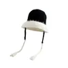 Cappello a campana a treccia lunga, cappello lavorato a maglia a righe autunnali e invernali, cappello alla moda alla moda e versatile, bellissimo cappello, regalo speciale 2024