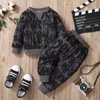 Zestawy odzieży zima maluch dziecięcy bluza bluzy litery Letters Długie rękawy spodnie 2pcs Fall Tracksuit Ubrania 231201