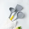 Poignée en silicone Spatule Cuillère à soupe Louche Passoire à pâtes Batterie de cuisine antiadhésive Pelle frite Spatule Spatules en gel de silice Ustensiles de cuisine Q803