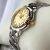 Zegarek W10 CV Watch Watch Retro Classical Fashion Design for Women Top Gift