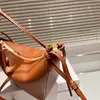 Borsa a tracolla Borse a tracolla Hobo Borsa a tracolla da donna Borsa in pelle di vacchetta Moda Borsa da donna con lettere classiche in vera pelle Tracolla rimovibile con cerniera aperta