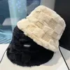 Chapeaux larges seau hiver doux en peluche chapeau épais pour femmes fille JK coréen plaid pêcheurs Panama casquettes en plein air fausse fourrure coupe-vent bassin casquette 231130