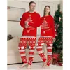 Bijpassende familie-outfits Kerstkleding Pyjama Rode print Kerstman Vuurwerk Feestelijk patroon Mama en papa Me Christmas Costume 22112 Dhdvz