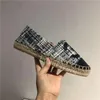 Diseñador de lujo Mujeres Zapatos de vestir planos Cuero de vaca auténtico Hebilla de metal Dama de cuero Zapato casual clásico Mules Prince Town Hombres Impreso Pisotear Diapositivas perezosas Mocasines