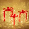 3つのクリスマス60のLED照明ギフトボックス、白い照明付きクリスマスボックスの減少、クリスタムツリーの赤い弓が付いた箱、クリスマスの装飾