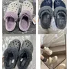 Wholesale Warm Plush Hole Shoes Outdoor Sandals Classic Clog Designer Sandal Unisex Adult Men Women Slides Slippers Beach Shoes Indoor 1202