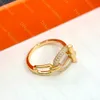 Kobiety Złoty Pierścień Designer Pierdzież zaręczynowa Wysokiej jakości Diamentowy pierścionek Biżuteria luksusowy damski prezent świąteczny z pudełkiem