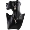 Matériau en résine noire Mannequin féminin élégant pour collier de mode pendentif buste présentoir de bijoux présentoir de magasin de bijoux 21111219C