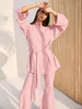 Pijamas femininos marthaqiqi elegante senhoras terno sexy com decote em v pijamas manga longa nightwear rendas até calças de noite roupas de casa