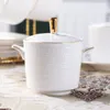 Tazze Bone China Servizio da caffè bianco Phnom Penh Tazza da caffè Piattini Barattolo di latte Zuccheriera Servizio da tè pomeridiano britannico Stoviglie da cucina 231201