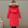 2090レディースフード付きジャケット冬の屋外暖かさの長いジャケットコート本物のアライグマの髪の首輪暖かいファッションパーカーベルトレディコットンコートアウター