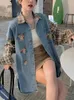 Camicette da donna Patchwork scozzese Camicia di jeans da donna Vintage Primavera Autunno Moda Casual Camicie oversize Manica lunga Orso ricamato unisex